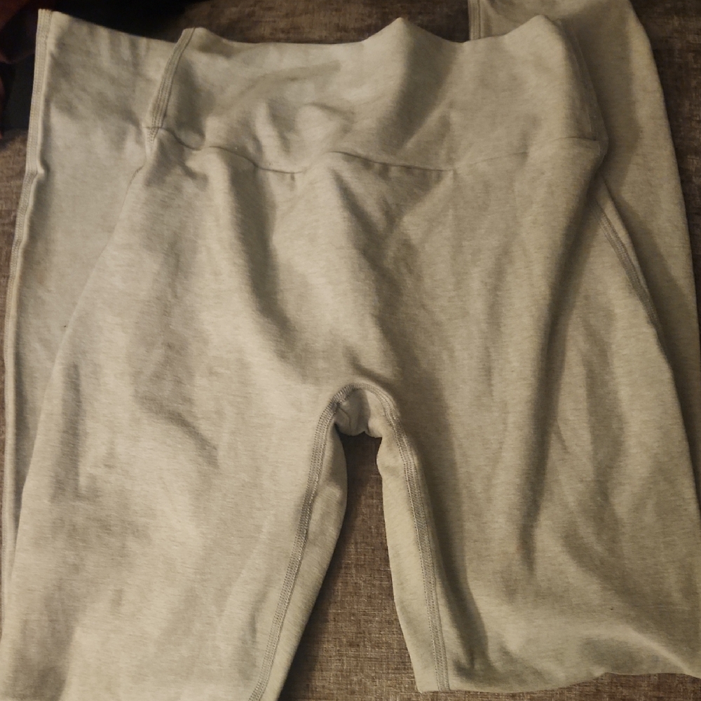 Bombshell Sportswear Gray Leggings